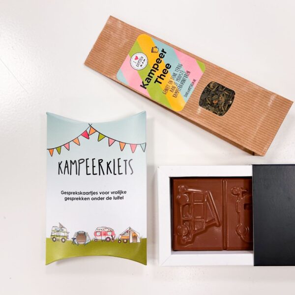 setje kampeerthee en kampeerklets chocolade